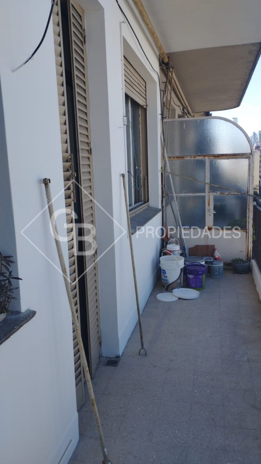 ALQUILER DEPARTAMENTO 3 AMBIENTES CON DEPENDENCIA EN MICROCENTRO